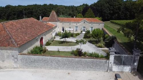 Becheresse Bed & Breakfast | Unforgettable Oceanfront Retreat at Domaine chez Maurice