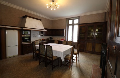 Montmoreau-Saint-Cybard House | Discover Domaine de Champ Rose: Family-Friendly Retreat