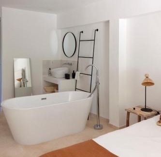 Saint-Cezaire-sur-Siagne House | Experience the Charm of Domaine de la Xavolière with Ocean Views