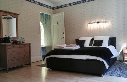 Barbizon Bed & Breakfast | Discover Domaine de Bramefaon: Pet-Friendly Retreat