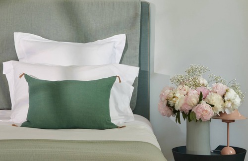 St.-Remy-de-Provence Hotel | Indulge at Domaine de Chalamon: Spa, Pool & Dining Await