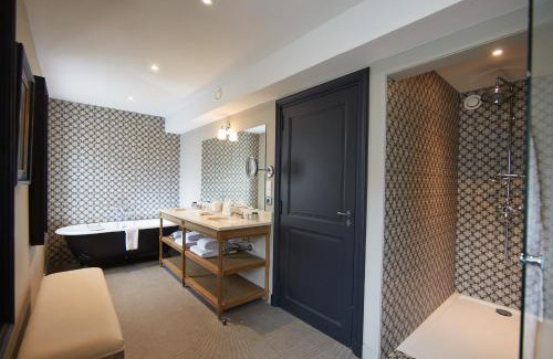 Lauris Hotel | Relax at Domaine de Fontenille with Ocean Views & Spa