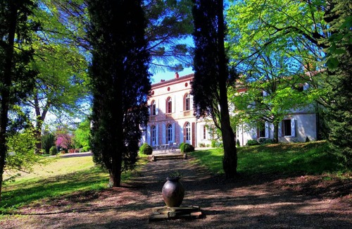 Verfeil Bed & Breakfast | Discover Domaine de Gailhaguet B&B: Family-Friendly Oasis