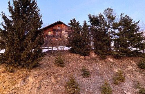 Villard-Reculas Ski Chalet | Chalet at Domaine de l'Alpe d'Huez: Breathtaking Views Await