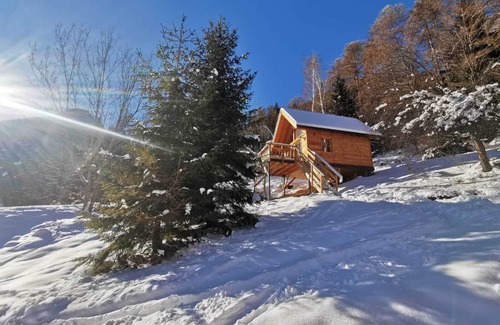 Le Lauzet-Ubaye Cabin | Discover Domaine de l'Esperluette - Family-Friendly Retreat