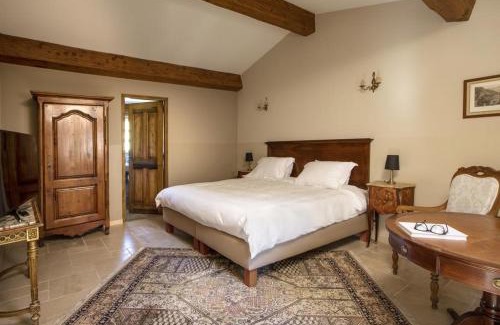 Lorgues Bed & Breakfast | Discover Domaine De La Chapelle: Oceanfront Retreat Awaits
