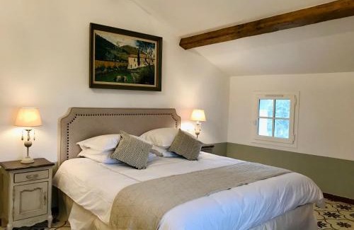 Pernes-les-Fontaines Bed & Breakfast | Relax at Domaine de La Brave: 4-Star Oceanfront Retreat