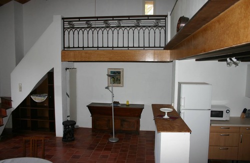 Saumane-de-Vaucluse Cottage | Discover Domaine de la Gaille: Family-Friendly Retreat with Pool