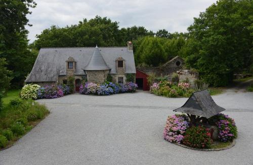 Ploermel House | Elegant Chambre d'hôtes de La Gaudinais - Guest Rated 9.5