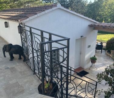 Rians Apartment | Experience Comfort at Domaine de la Vie Conte - Rated 9.2/10
