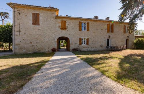 Cezan Bed & Breakfast | Oceanfront Escape at Domaine de Laplan with Breakfast & Views