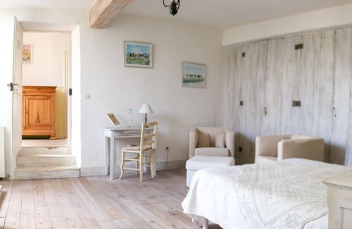 Rieucros Bed & Breakfast | Highly Rated Domaine de Marlas B&B with Pool & Spa Access