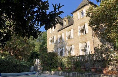 Brive-la-Gaillarde House | Idyllic Domaine de Migoule with Ocean Views & Pool