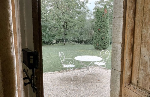 Tourtoirac Cottage | Discover Domaine de Pragelier: Poolside Ocean Views Await