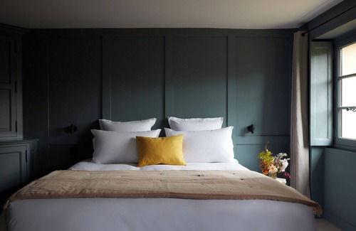 Guainville Hotel | Elegant Domaine de Primard: 5-Star Retreat with Spa & Pool
