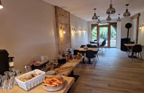 La Chapelle-devant-Bruyeres Hotel | domaine de saint jacques devant bruyères