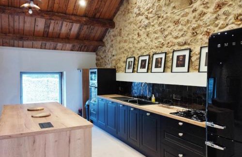 Le Caylar House | Idyllic Domaine de Servières - Grand gîte with Ocean Views
