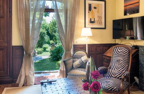 Saint-Medard House | Oceanfront Relaxation at Domaine de Vielcastel Hotel