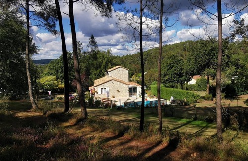 Fumel Bed & Breakfast | Experience Domaine des 3 Cyprès with Pool & Breakfast