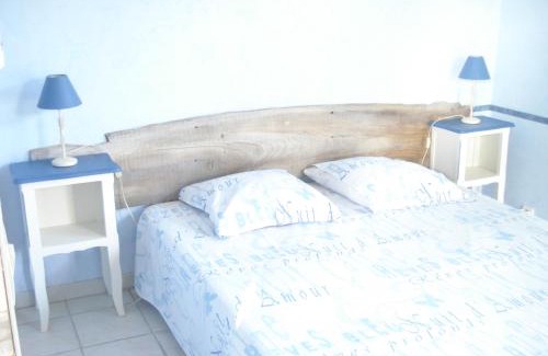 Saint-Martin-d'Aout House | Relaxing Oceanfront Retreat at Domaine des Cigales