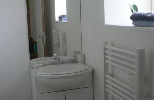 Ecrammeville Apartment | Pet Friendly Retreat at Domaine des Cigognes - Gîte les Roseaux