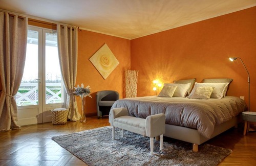 Lussan Bed & Breakfast | Discover Domaine des Cypres: Guest Rated 9/10, Pet Friendly