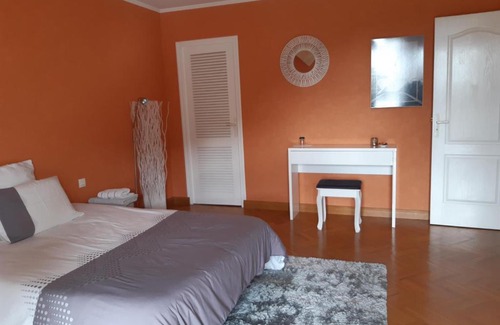 Lussan Bed & Breakfast | Discover Domaine des Cypres: Guest Rated 9/10, Pet Friendly