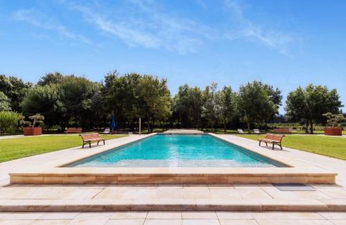 Molleges Bed & Breakfast | Experience Elegance at Domaine des Eucalyptus - 4 Stars