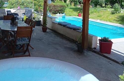 Lectoure House | Experience Domaine des Favaud: Oceanfront Retreat with Spa