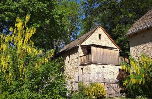 Saint-Germain-du-Teil Bed & Breakfast | Discover Domaine des Marequiers: Family-Friendly Retreat