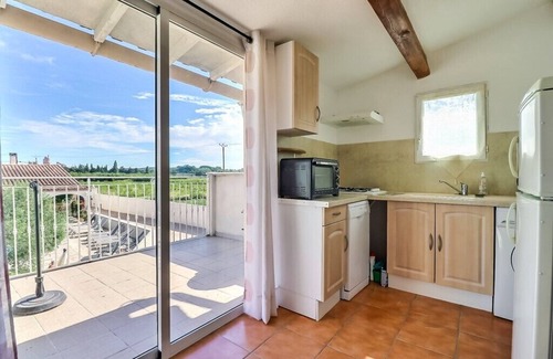 Beaucaire Apartment | Relaxing Stay at Domaine des Oliviers with Pool & Ocean Views