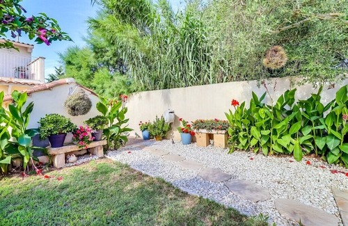 Beaucaire Apartment | Relaxing Stay at Domaine des Oliviers with Pool & Ocean Views