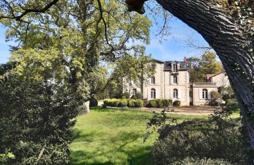 Le Pin House | Enchanting Domaine des Roches Blanches with Ocean Views