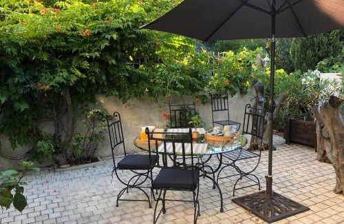Aix-en-Provence Bed & Breakfast | Family-Friendly Getaway at Domaine du Castel - 8.9 Rating