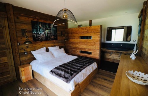 Pont-de-Montvert-Sud-Mont-Lozere Ski Chalet | Relax at Domaine du Cerf: Family-Friendly with Pool