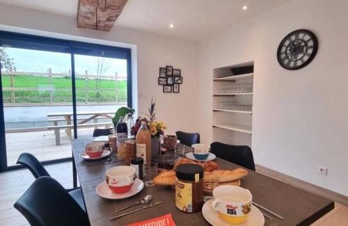 Pouilly-les-Feurs House | Domaine du Chaffat: Gîte avec Piscine, WiFi, Animaux admis, 12 à 14 pers. - FR-1-496-344
