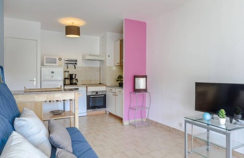 Fabron Apartment | Discover Domaine du Clairfontaine with Oceanfront Amenities
