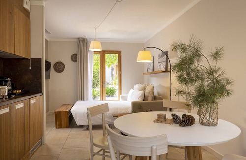 Lege-Cap-Ferret House | Relax at Domaine du Ferret Restaurant & Spa with Ocean Views