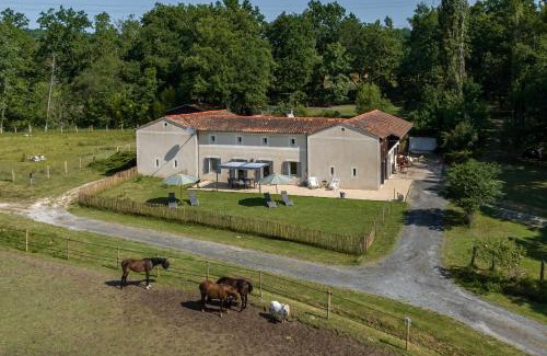Montazeau House | Pet-Friendly Oceanfront Escape at Domaine du Pré de l'étang
