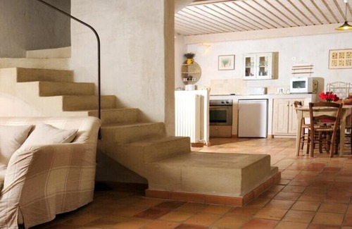 Maubec Apartment | Discover Domaine Faverot: Oceanfront Bliss & Pet Friendly!