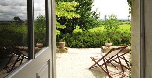 Maubec Apartment | Discover Domaine Faverot: Oceanfront Bliss & Pet Friendly!