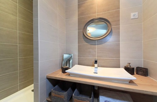 Saint-Genis House | Elegant Domaine Castell de Blés: Guest Rated 9.8 with Pool & Spa
