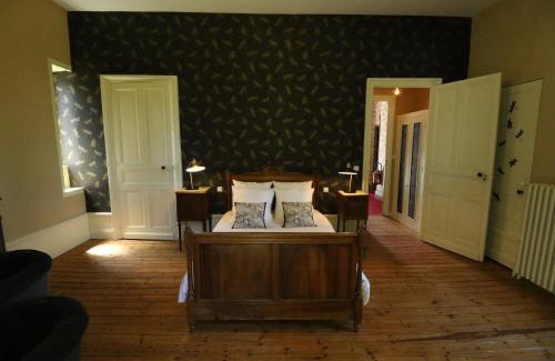 Montmoreau-Saint-Cybard Bed & Breakfast | Oceanfront Escape at Domaine de Champ Rose - Rated 9.3/10