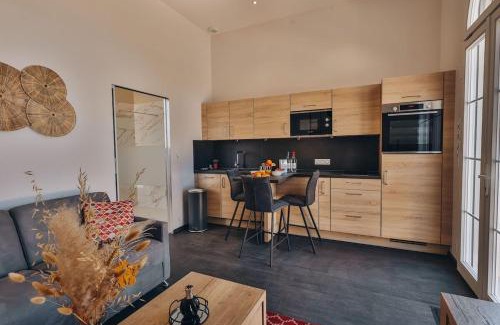 Robins Bay Apartment | Guest Rated 10/10: Domaine Grand Piquecaillou Apartment
