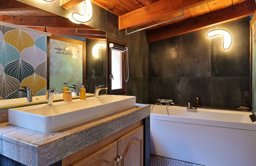 Calenzana Hotel | Inviting Domaine Hôtel A Flatta: Pool, Spa & Family-Friendly
