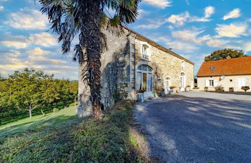 Paulin Villa | Discover Domaine la Noyeraie in Périgord Noir's Beauty