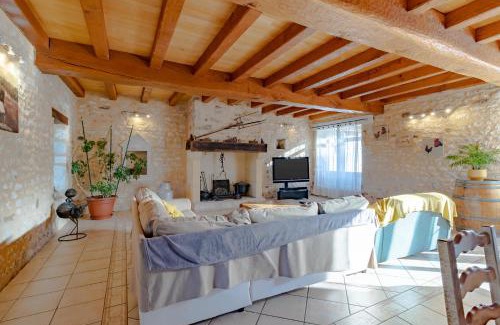 Paulin Villa | Discover Domaine la Noyeraie in Périgord Noir's Beauty