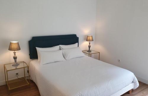 Dremil-Lafage Bed & Breakfast | Experience Domaine le Coteau de Mengaud with Ocean Views