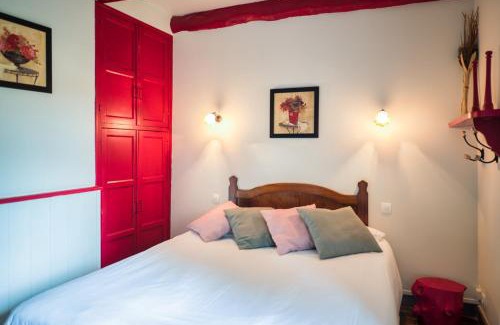 Plouegat-Moysan House | Guest Rated 9/10 at Domaine Le Puits De Jeanne Retreat