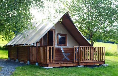 Saint-Dizier-Leyrenne Bed & Breakfast | Family-Friendly Domaine Les Filloux with Top Ratings